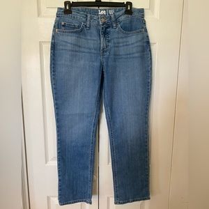 Lee Straight Mid Rise Jeans sz 6P